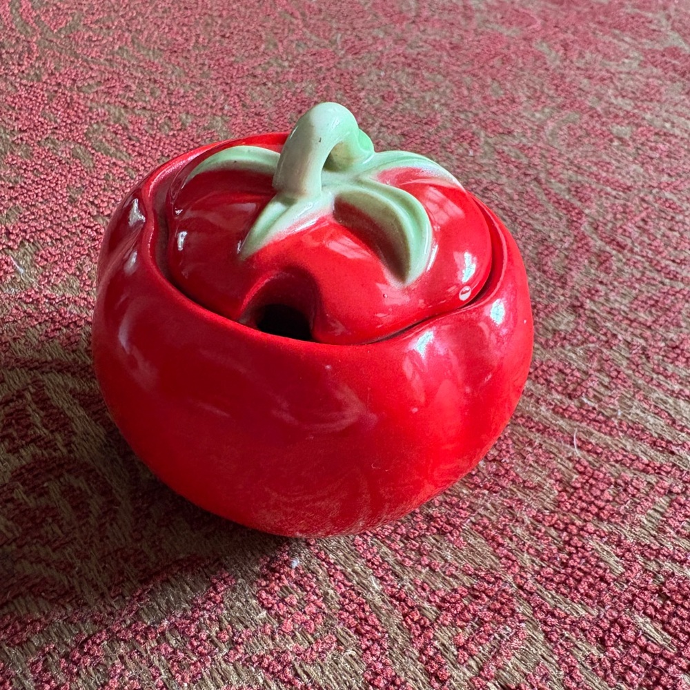 Antique 1940s Pantry Parade tomato